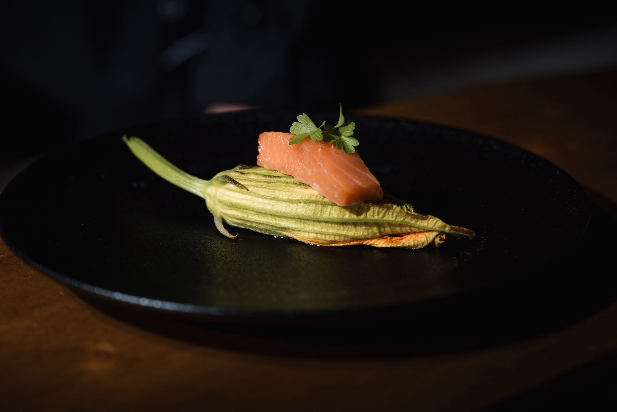 La fleur de courgette farcie au sérac infusé à la sauge